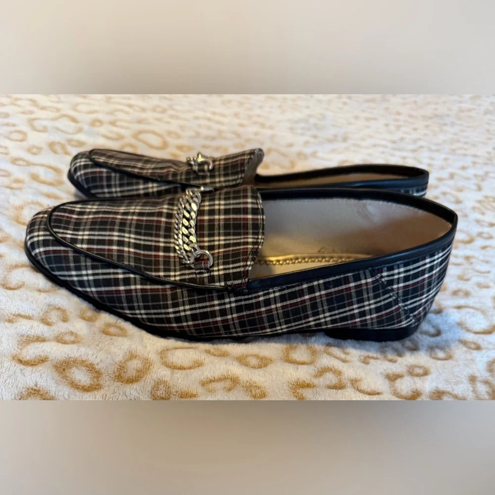 Sam Edelman Checkered Loafers with Silver Chain
Women’s Size: 8.5 - Picture 5 of 8